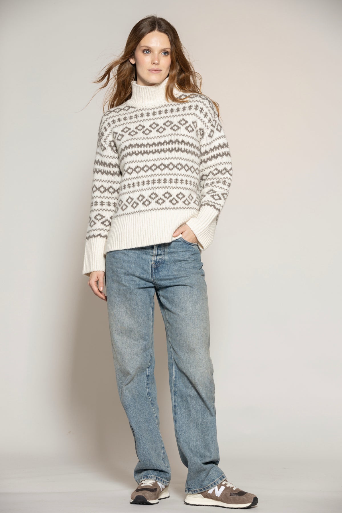Fe Jaquard Knit - Cream/Light Chocolate