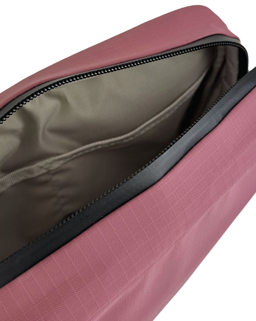 Kintobe Miles Cross Bag - Forest Berry