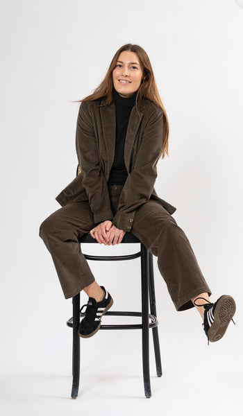 Regina thin turtleneck merino Knit - Black