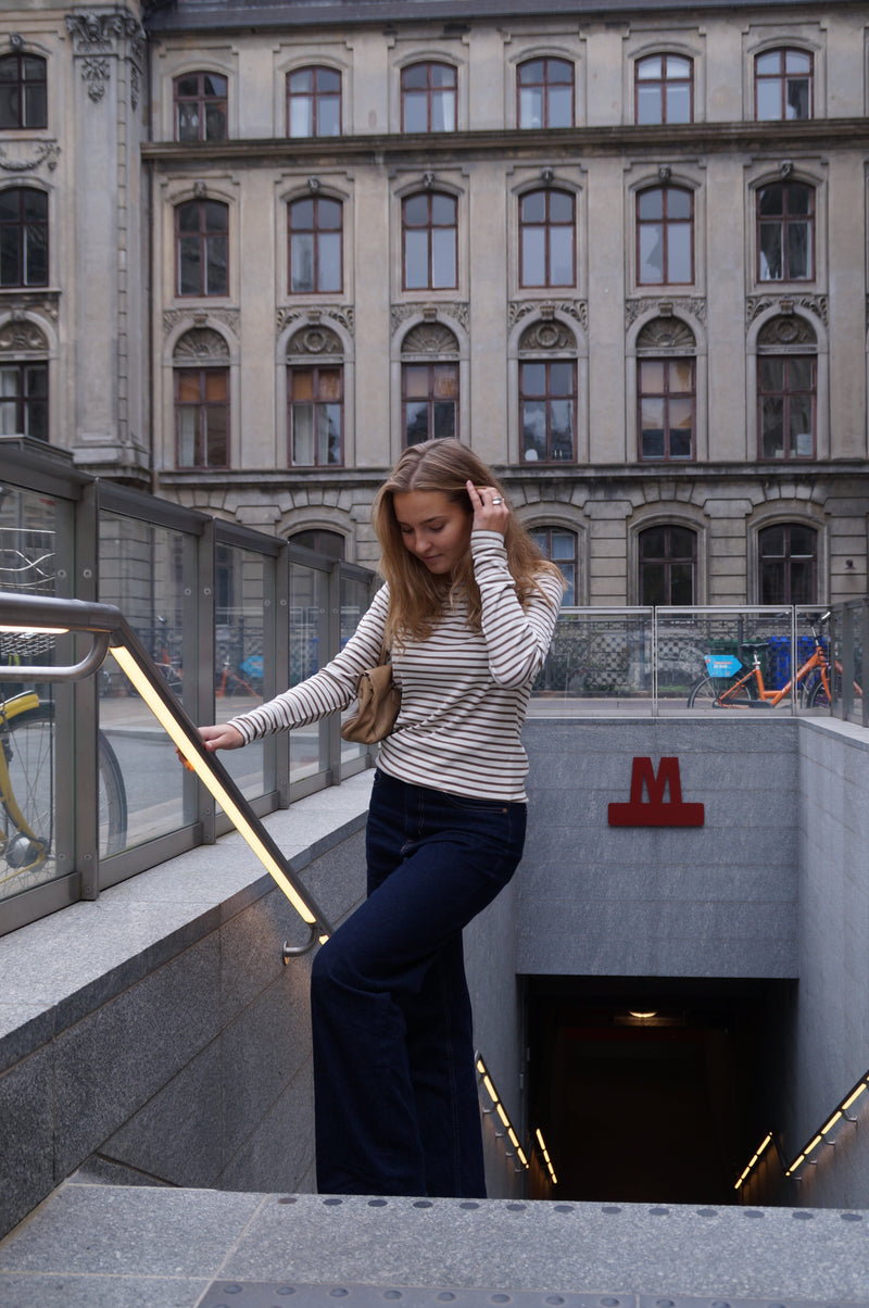 Ditte Striped Rib Tee - Ecru/Cognac