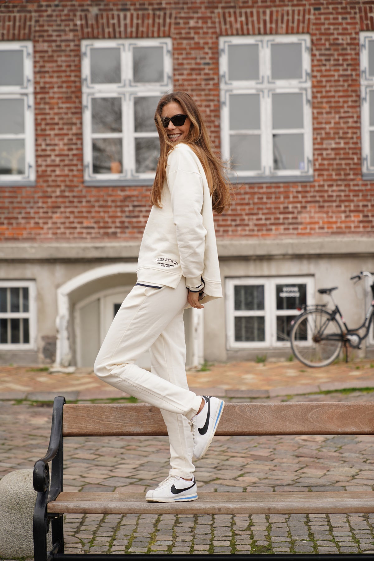 Blue icon Sweatpants - Cream