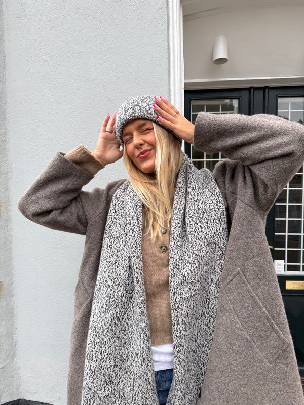 Cagla Twisted Wool Knit Beanie - Black/White