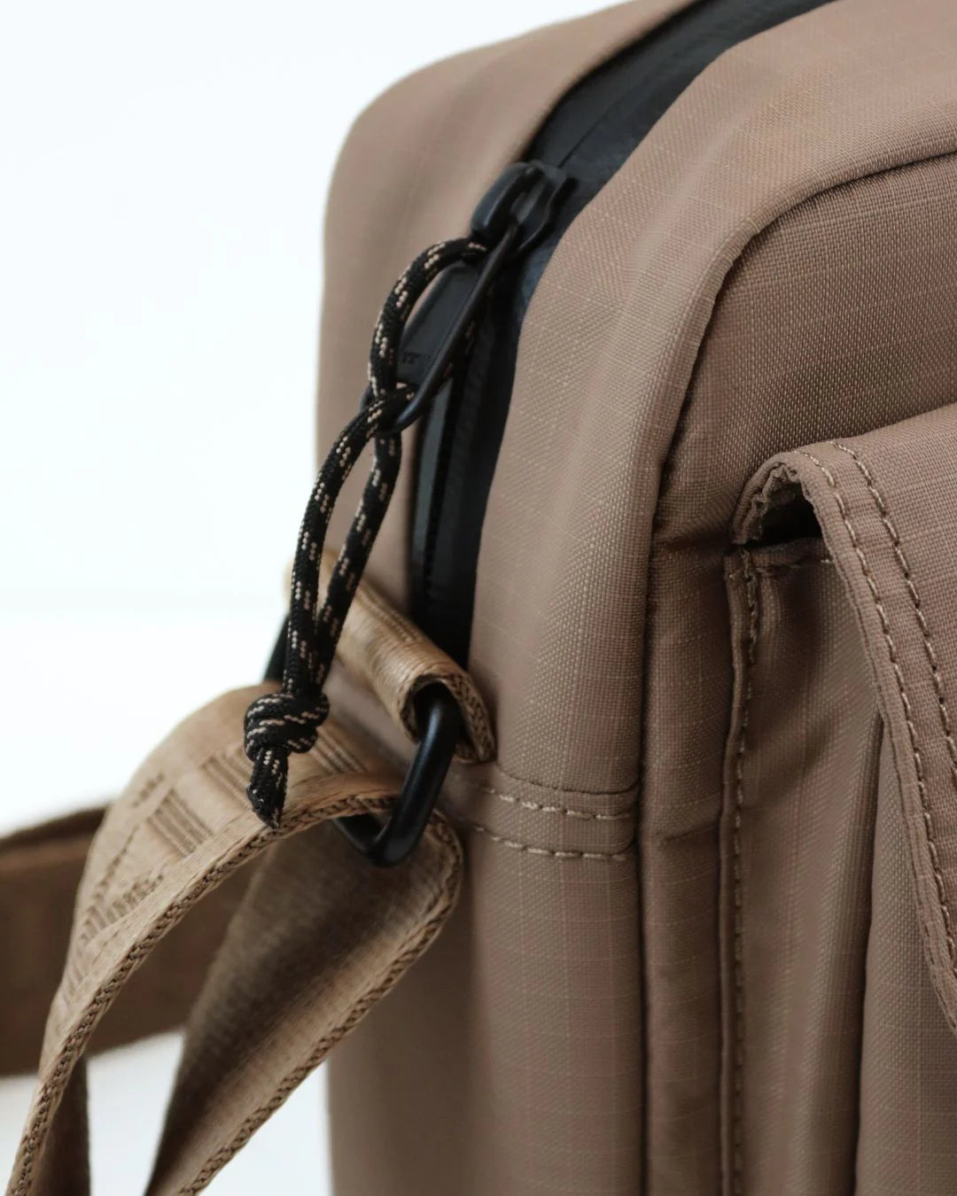 Kintobe Miles Cross Bag - Scandi Taupe